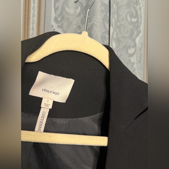 Cinq a Sept Floral Mixed Media Scrunched Cheyenne Blazer - Picture 9 of 10